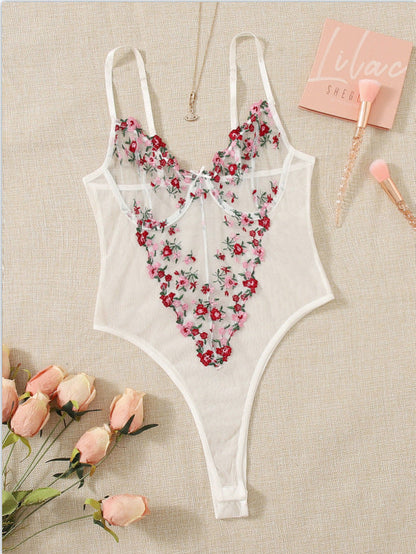 Julie™ | Obcisła bielizna z haftowanymi motylami